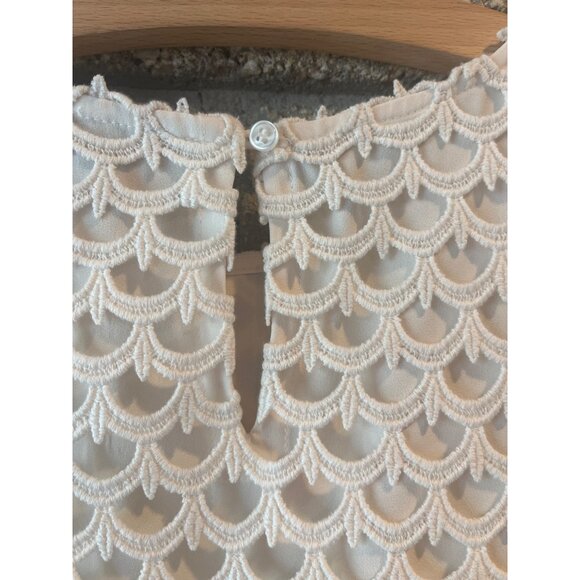 Ann Taylor White Scalloped Lace Short Sleeve Blouse M - Picture 6 of 6